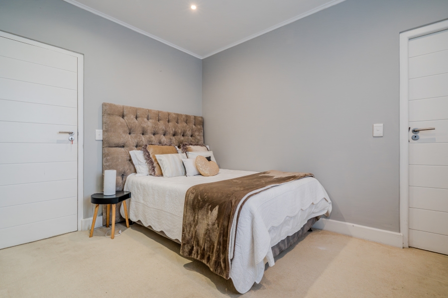 To Let 3 Bedroom Property for Rent in Lake Michelle Western Cape